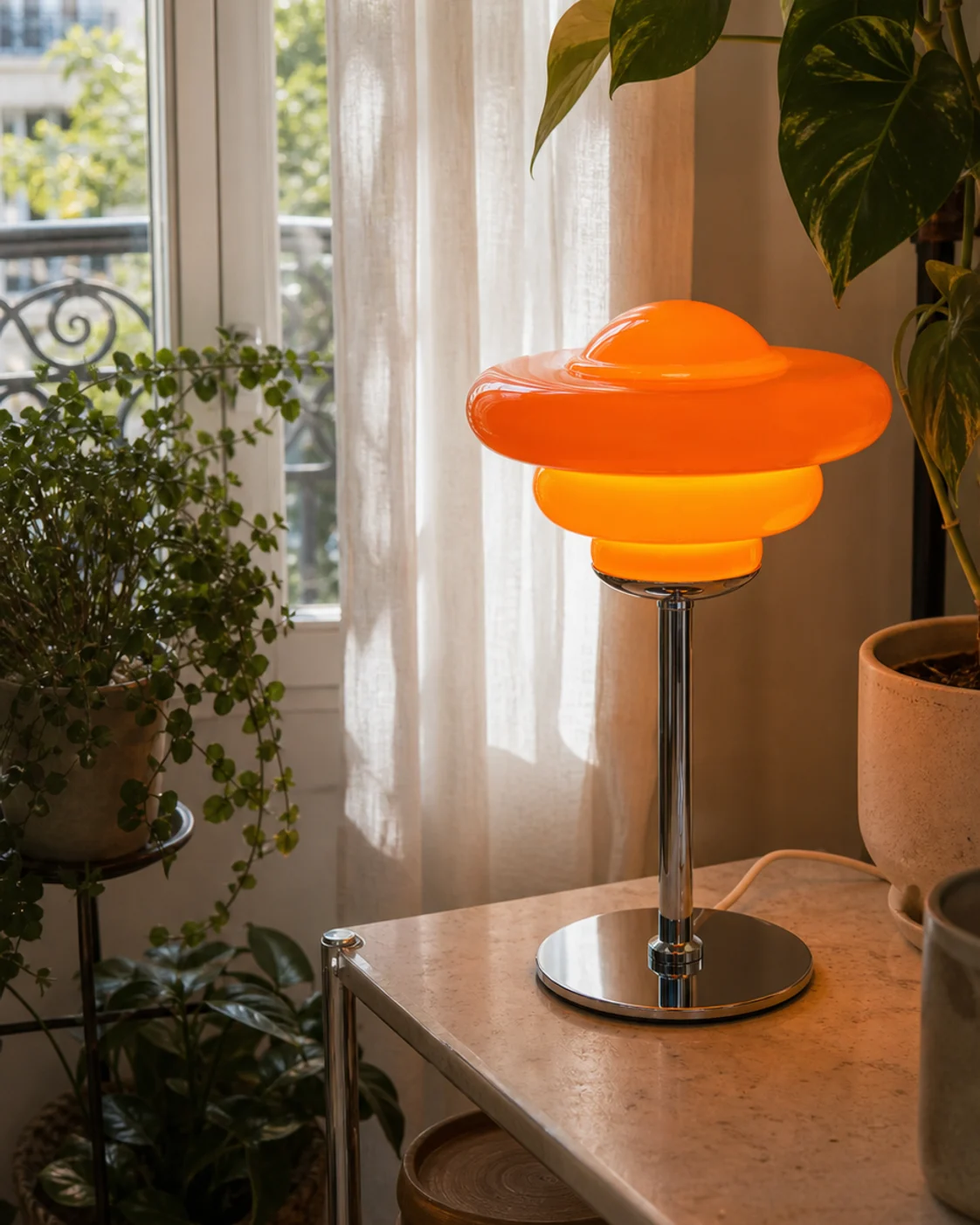 L'Orangé chez Nora Haddad, couloir à Marseille · ★★★★★